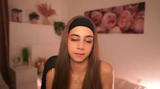 OliviaMoretti - HALF NAKED SHOW 💦