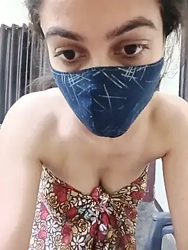 Shaina01 - Show pussy