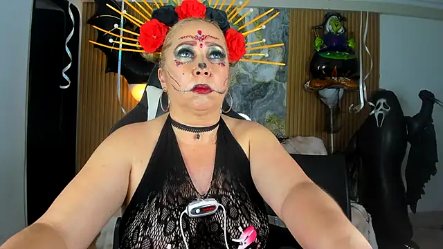 Danna_topless - Naked Fuck my ass and make me Squirt🎃😈