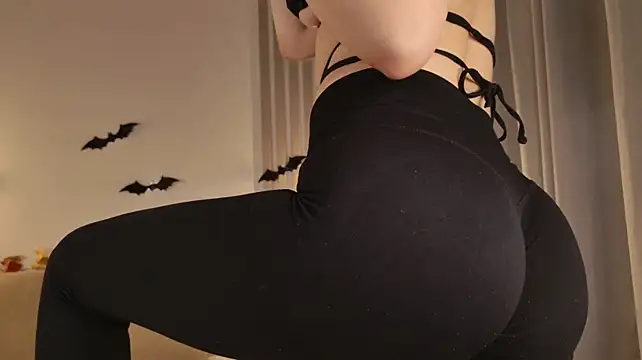 EvaEliss - play with tits