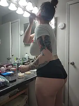 HollyTattoo - Highest TIPPER gets 5 min lush control