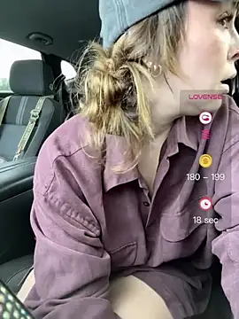 MommyGambit - Tits out, hard and sucked