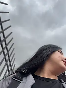 Cami_olarte - flash boobs