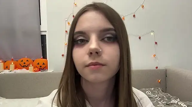 LisaPorse - show belly + show tongue