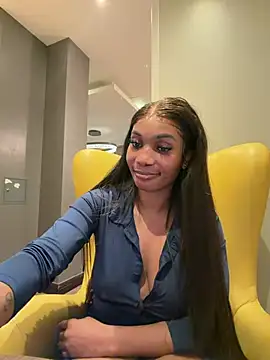 ___Nessa - Public naked walk&squirt on body
