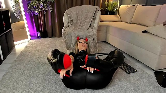 LexySinner - 🎃Make Catwoman Kitty Purr 🦇😺