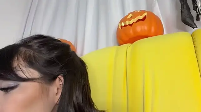 Barbie_Aria - spit drool on my boobs