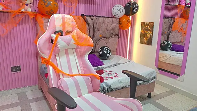 Zara_Luux - Lush and Domi Control for 5 minutes