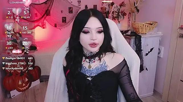 Emma_Kirks - Happy halloween Emma
