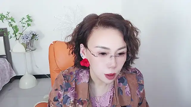 Qinqin428 - 离异带娃艰苦生活