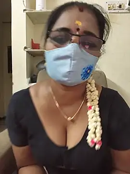 Tamilyazhini19