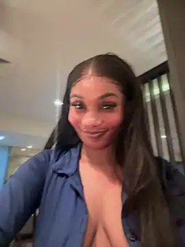 ___Nessa - Public naked walk&squirt on body