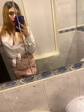 MiaLuxee_ - Show my pussy to my boss