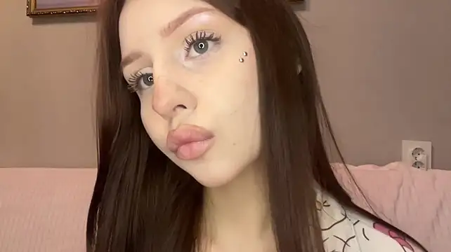 KittyShyy - show you the color of my panties