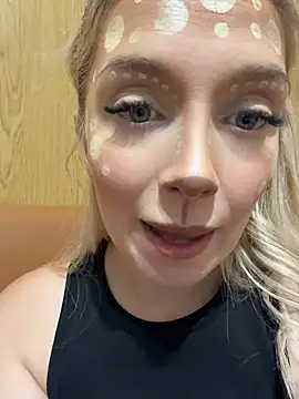 CherryAuroraa - FUCK PUSSY BIG DILDO AT MCDONALDS PUBLIC