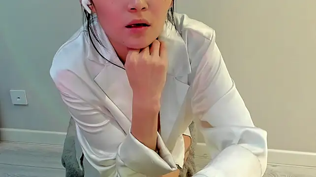Ailey_chao - show tits
