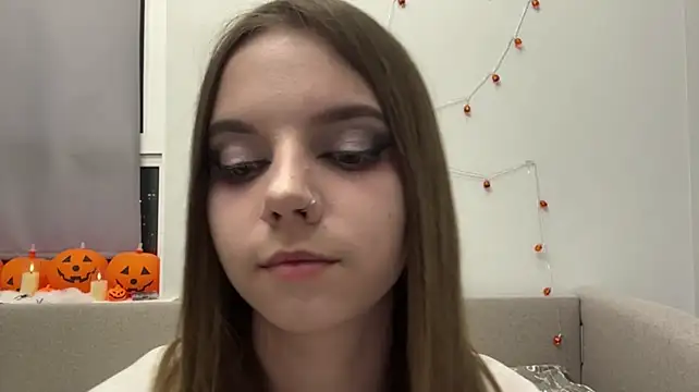 LisaPorse - show belly + show tongue