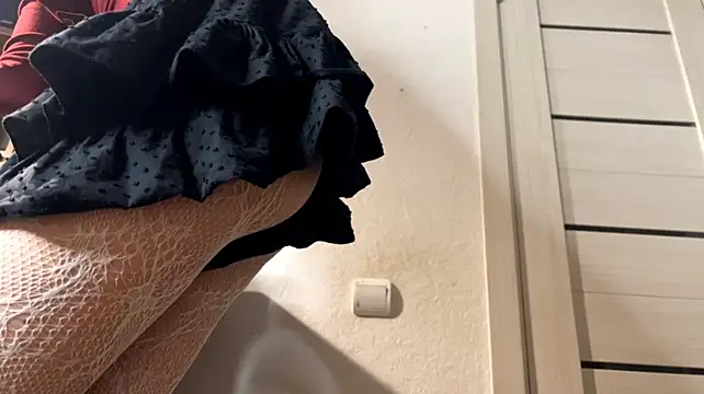 ShannanWohlers - Sweet skirt teasing <3