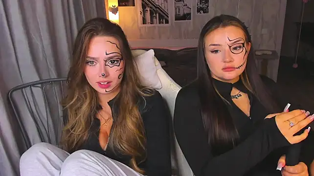 Evia_r0se - suck fingers