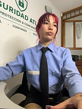 Zakura_66 - 🍒masturbate under the table🤫