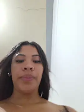 Ahsly_Duque - Flash tits with my friend👩‍❤