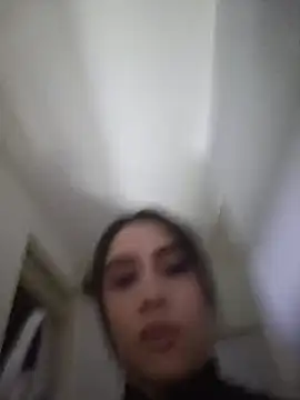 ThyaraJhons - naked +anal plug and twerk 🥵🌸🍑