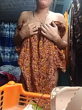 Maya-120 - Boobs show