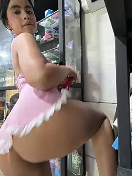 Kitty_rousse01 - Pulling and pinching my nipples