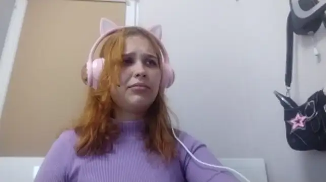 RedieChloe - i’ll read your tarot cards
