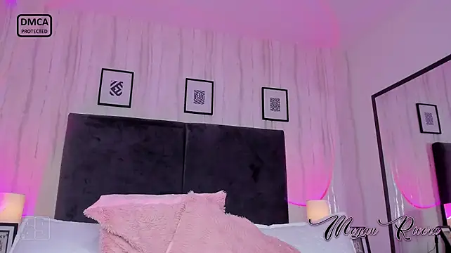 MeganRivera - undress me