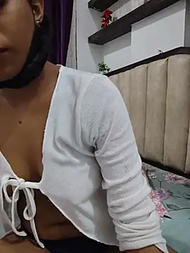 Mini-cutie - 2 fingering in ass pussy