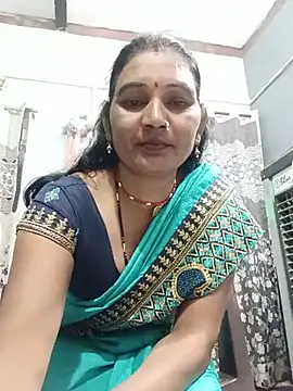 YOURFIVAA - Show tits 🥰🫣🍑
