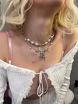 GhostDesired - wet tongue + suck finger ❤