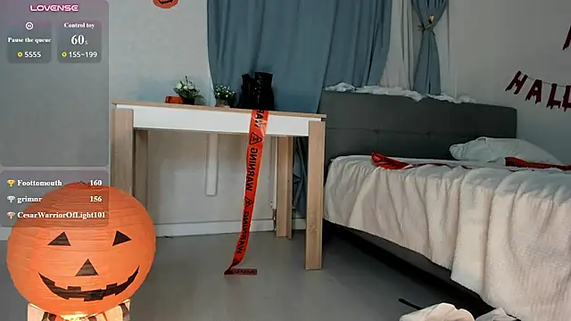 Vanellopes - 2 fingers in pussy