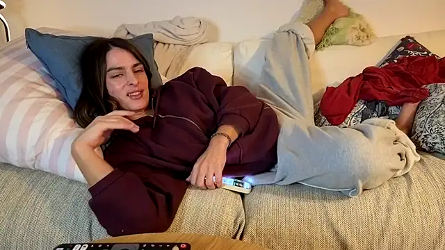 Camii2244 - Tease feet