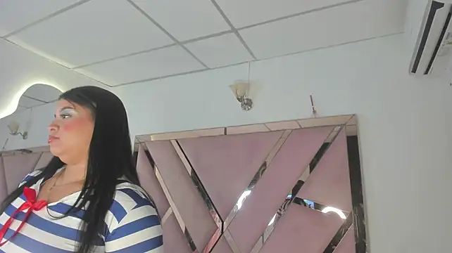 Coralhtx - SHOW TITS🍒