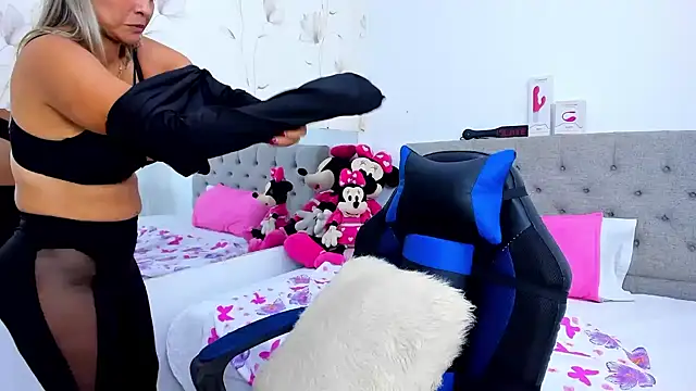 Milf_bigass_ - Make me your naughty angel💦🍑🥵