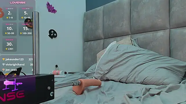 GiaSMonroe - Tits out, fingering pussy and taste me🔥