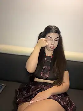 Alma_170900 - 4 fingers in pussy 👅🫴🏻