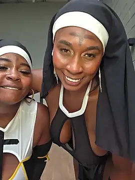 HanaThompson - TWERKING HOT NUNS 🔥🔥