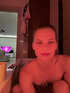 LeyaJohnson - Topless
