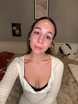 ChiaraMauzi - Finger Blowjob
