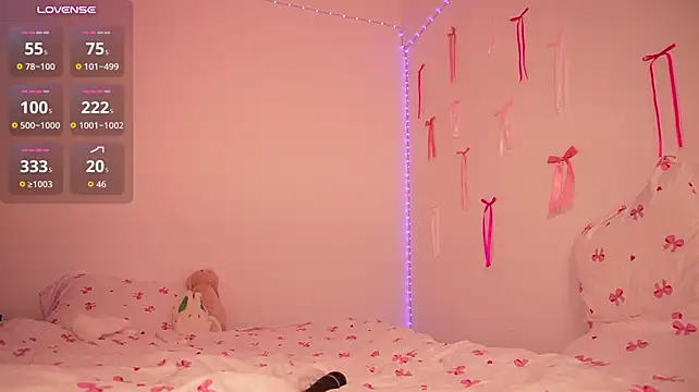 Lisa_poetry - Risky panties teasing closeup