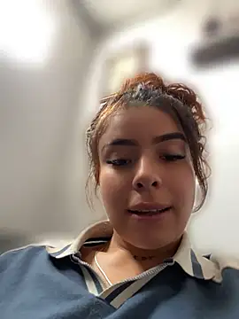 Hally-jensen1 - Video hot surprise + snap