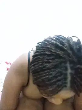 Luciouslips00 - Shake ass