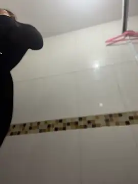 Samantha_bigboobs - Tits out