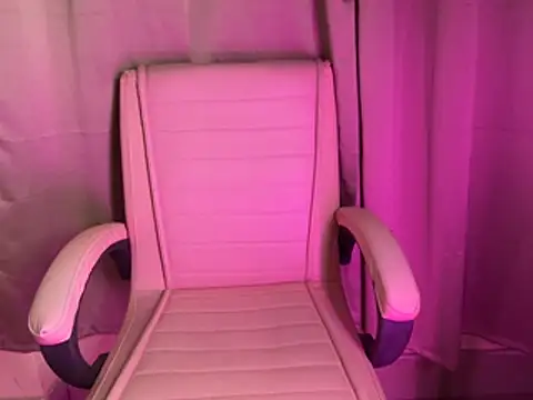 Its_cherry_magic - Rub pussy over panty 🤤