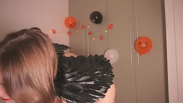 S_sunnygirl - Seductive tease tongue