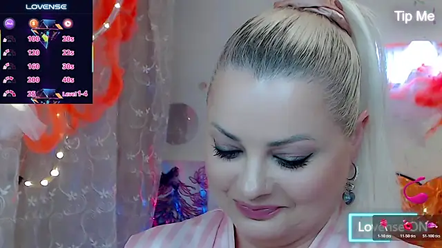 JewellKiss7 - For a smile on my face)))