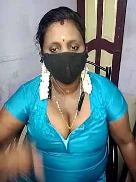 Tamil_manju - Oil on boobs